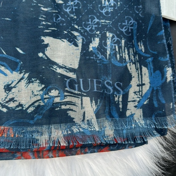 New GUESS Abstract Logo Scarf - Picture 4 of 5